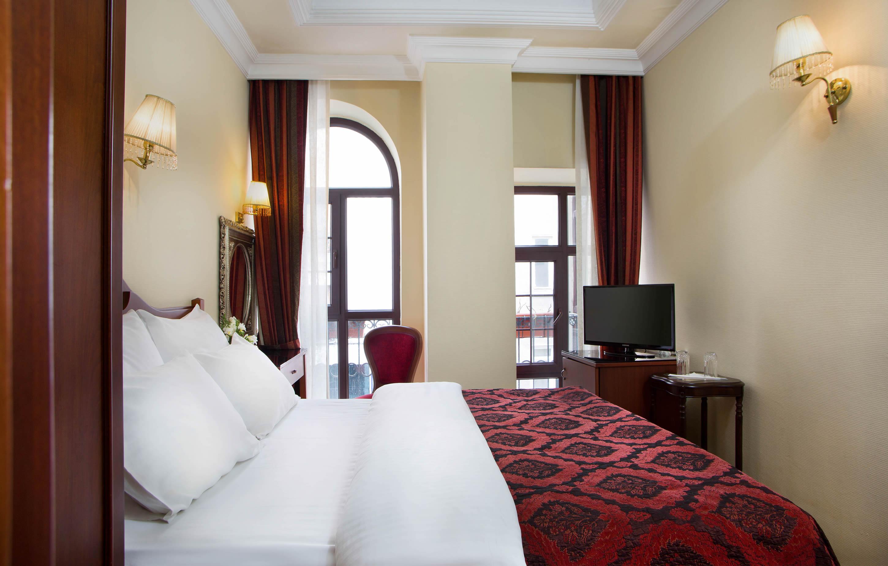 Amber Hotel & Spa Istanbul Exterior photo