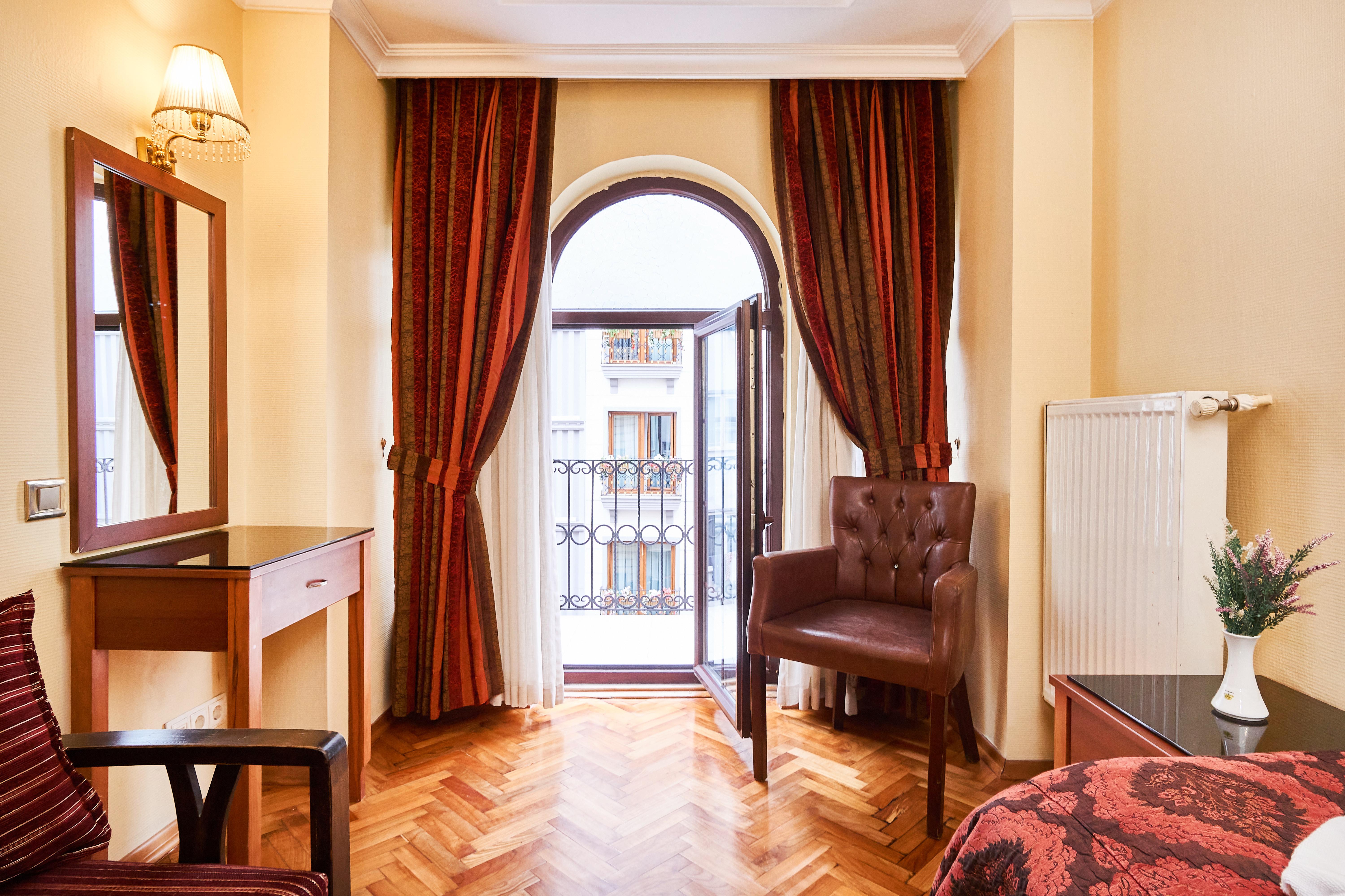 Amber Hotel & Spa Istanbul Exterior photo