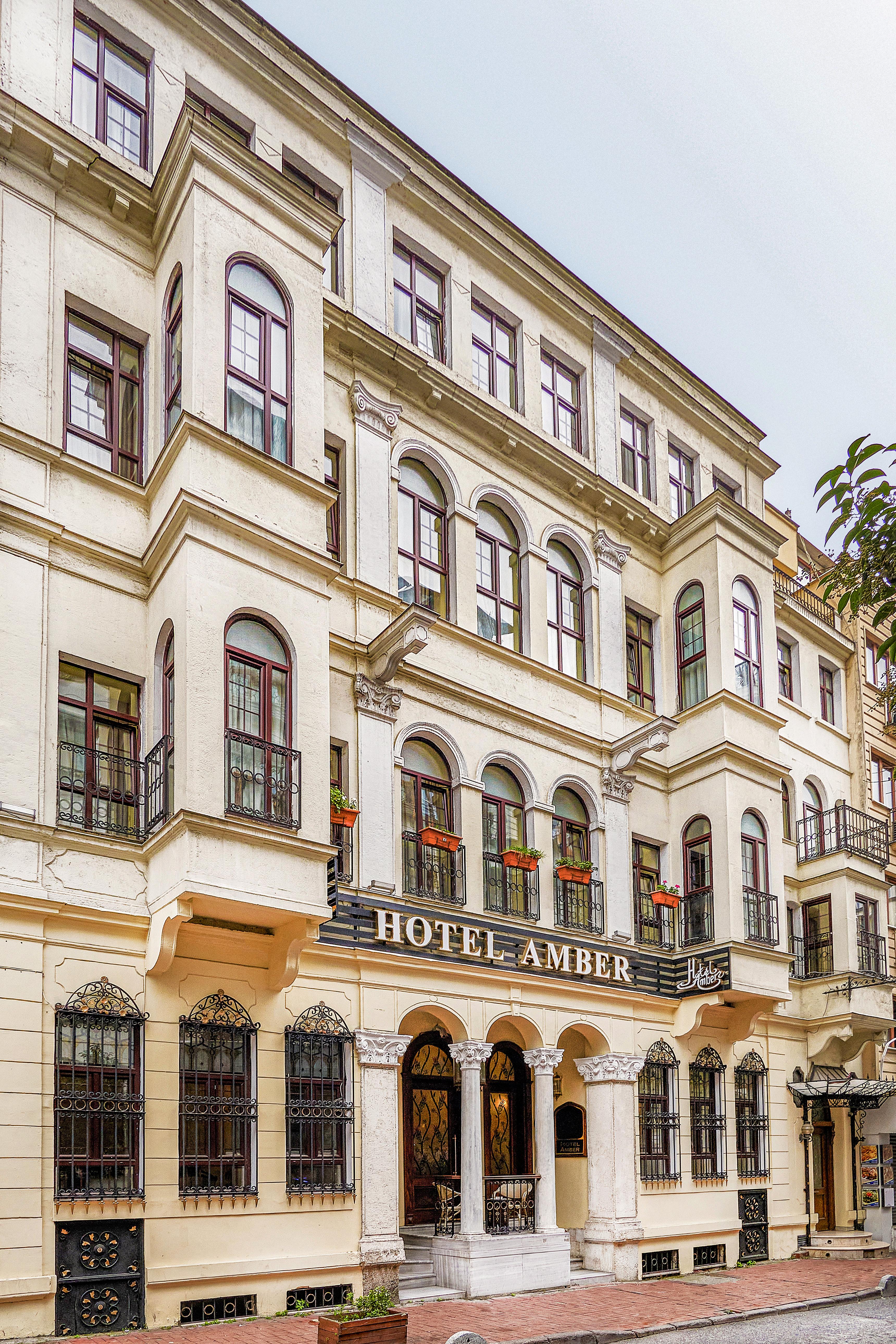 Amber Hotel & Spa Istanbul Exterior photo